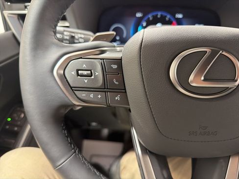Used 2026 Lexus GX 550 w/ Cold Area Package AWD/4WD image 28