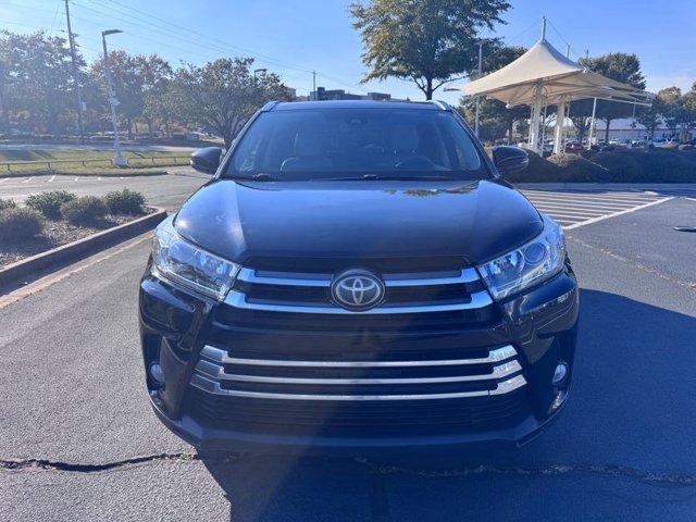 Used 2017 Toyota Highlander Limited FWD image 2
