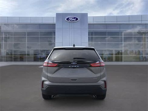 New 2024 Ford Edge SE image 5