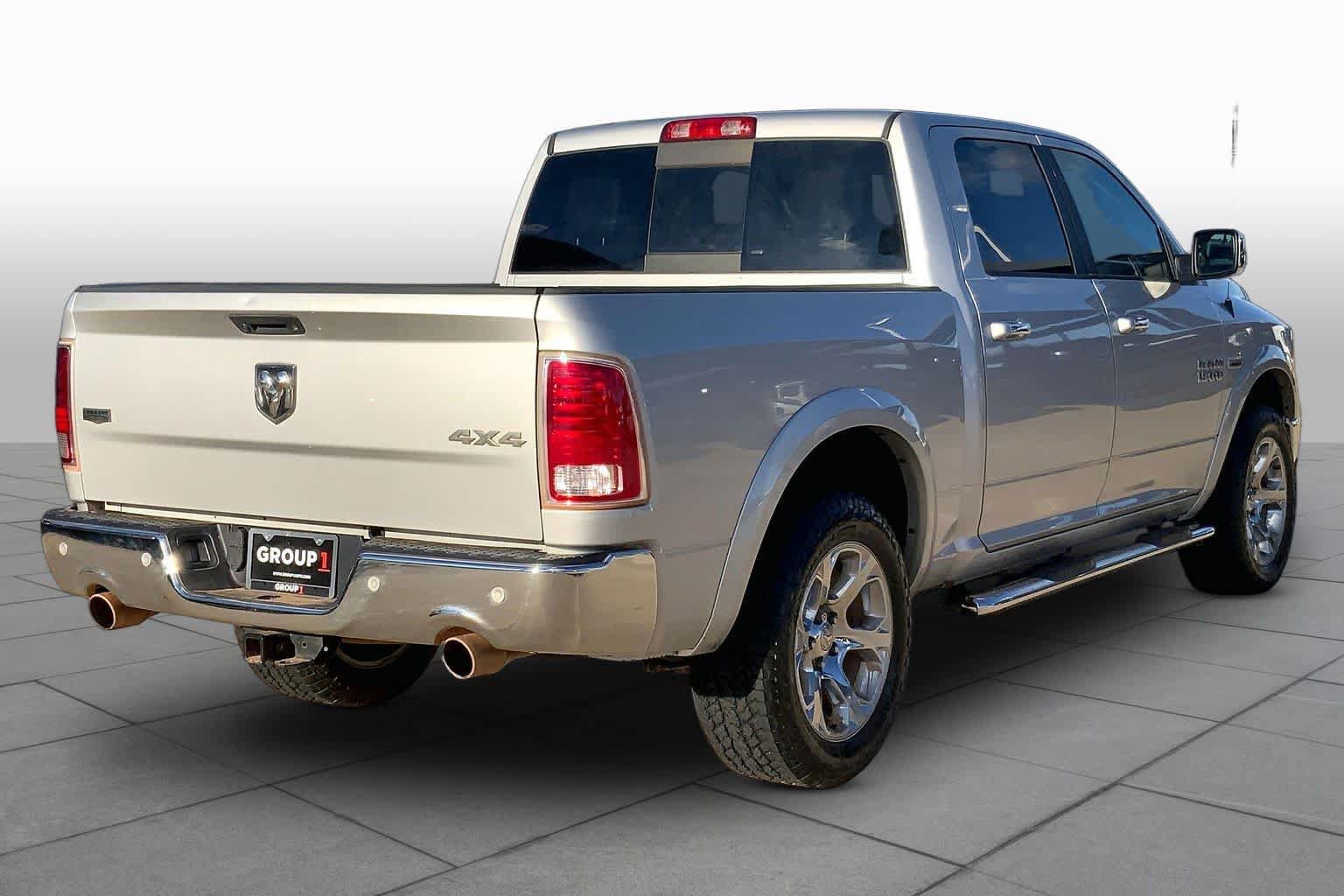 Used 2017 RAM 1500 Laramie w/ Convenience Group AWD/4WD image 12