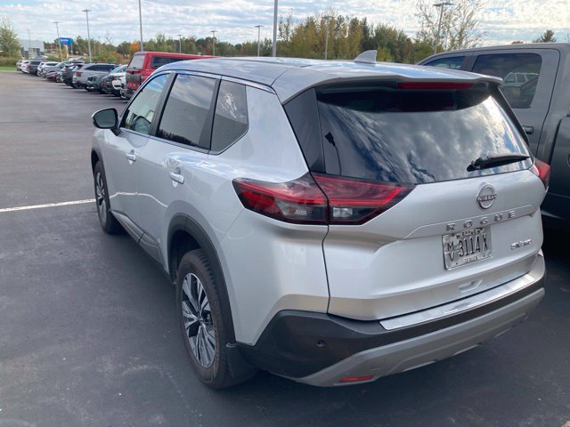 Used 2023 Nissan Rogue SV AWD/4WD image 4