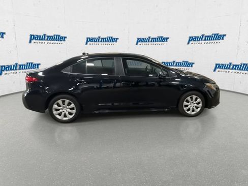 Used 2025 Toyota Corolla LE FWD image 13
