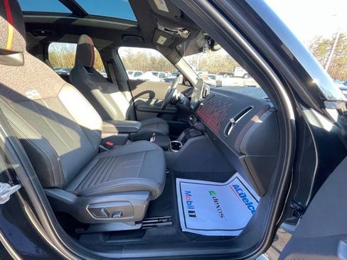 Used 2025 MINI Cooper Countryman John Cooper Works w/ Comfort Package Max image 24