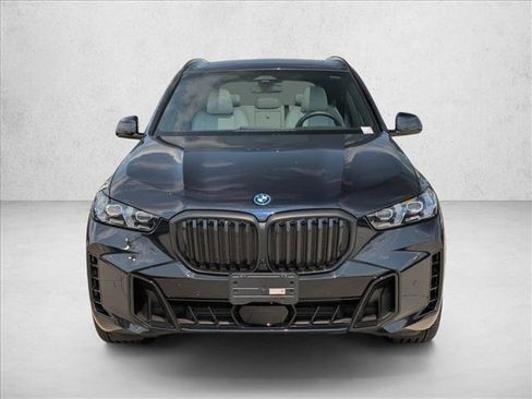 Used 2026 BMW X5 xDrive50e w/ M Sport Package AWD/4WD image 2