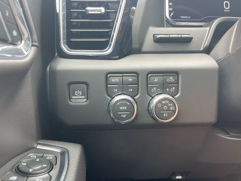 Used 2024 GMC Sierra 1500 Denali w/ Denali Reserve Package image 26