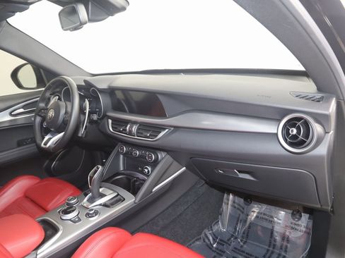Used 2023 Alfa Romeo Stelvio Veloce image 44
