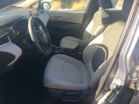 Used 2021 Toyota Corolla LE image 16
