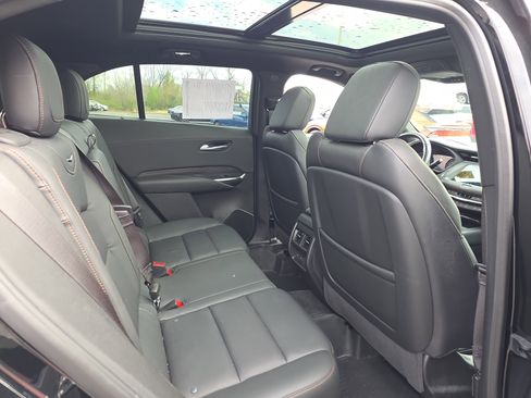 Used 2023 Cadillac XT4 Sport image 10