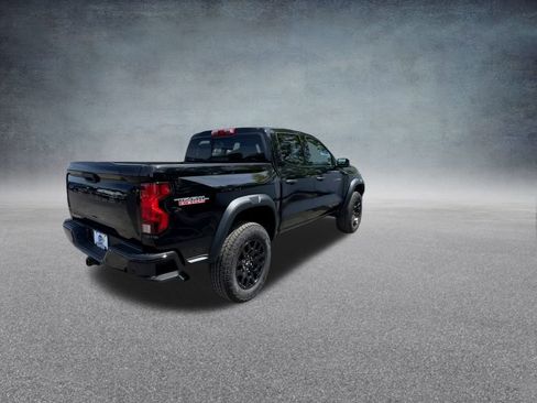 Used 2025 Chevrolet Colorado Trail Boss image 23