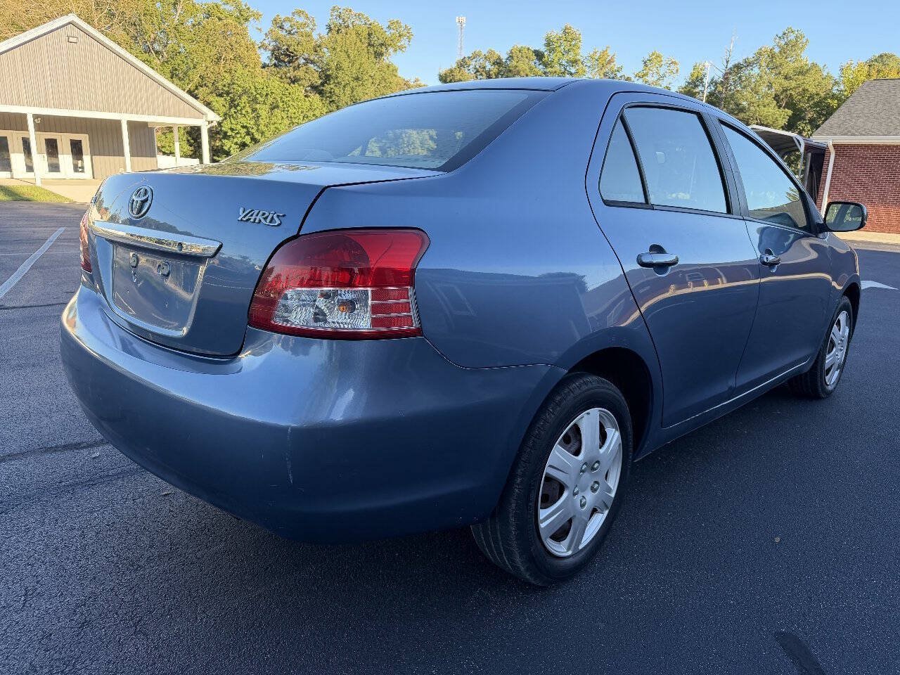 Used 2008 Toyota Yaris Sedan w/ Convenience Pkg FWD image 7