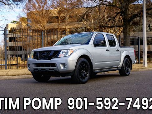 Used 2020 Nissan Frontier SV w/ Midnight Edition Floor Mats image 1