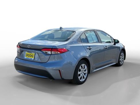 Used 2022 Toyota Corolla LE image 5