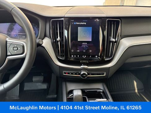 Used 2023 Volvo XC60 B5 Core image 18