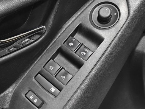 Used 2020 Chevrolet Trax LT image 10