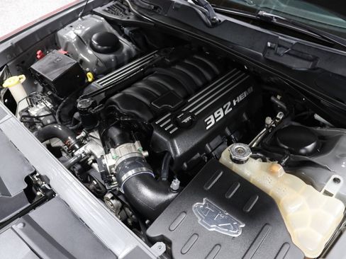 Used 2017 Dodge Challenger SRT image 16