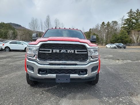 New 2024 RAM 5500 Tradesman w/ Chrome Appearance Group image 2