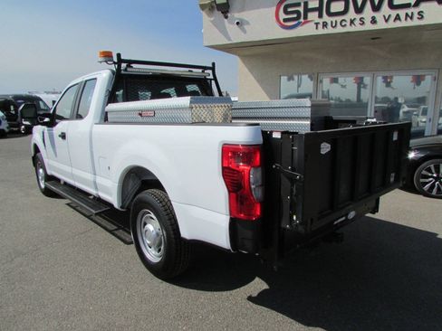 Used 2021 Ford F250 XL w/ Power Equipment Group RWD image 10