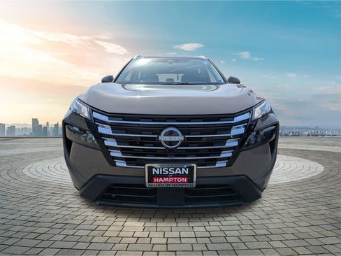 Certified 2025 Nissan Rogue SV w/ SV Premium Package image 18