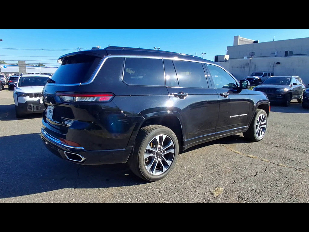 Certified 2025 Jeep Grand Cherokee L Overland w/ Advanced Protech Group III AWD/4WD image 8