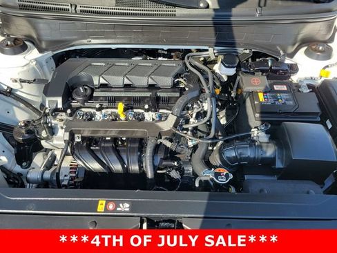 Used 2025 Hyundai Venue SEL FWD image 32
