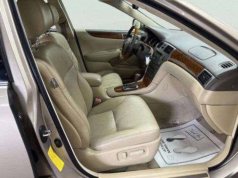 Used 2005 Lexus ES 330 FWD image 21