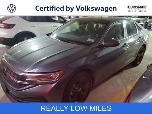 Certified 2024 Volkswagen Jetta SE FWD image 1