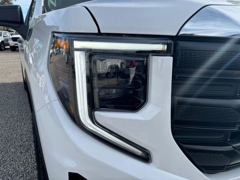 Used 2023 GMC Sierra 1500 Pro w/ X31 Off-Road Package image 6