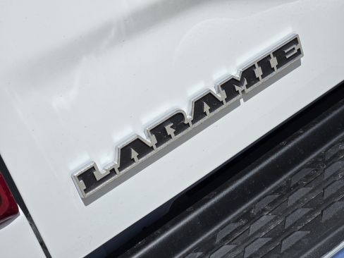 New 2026 RAM 2500 Laramie AWD/4WD image 10