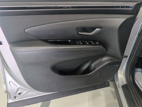 Certified 2022 Hyundai Tucson Limited w/ Cargo Package AWD/4WD image 11