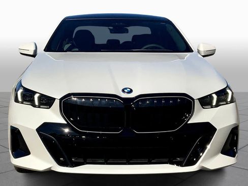 Used 2026 BMW 550e xDrive 550e xDrive w/ Executive Package image 3