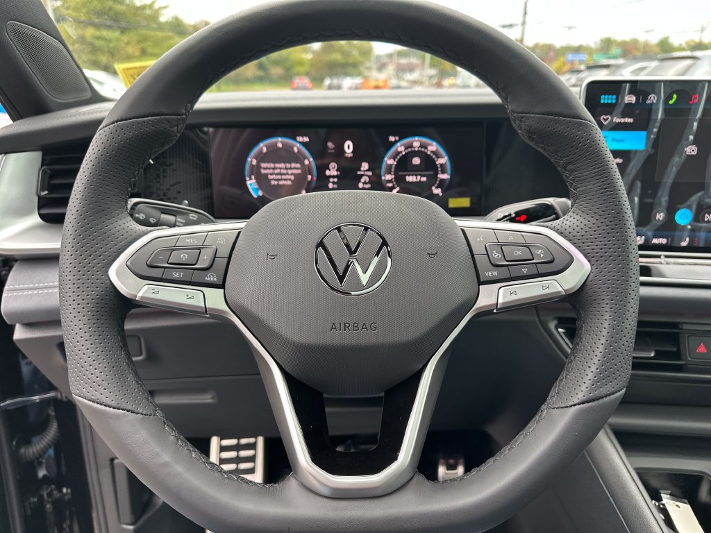 New 2026 Volkswagen Tiguan SE R-Line AWD/4WD image 12
