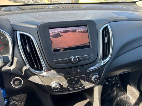 Used 2022 Chevrolet Equinox LT FWD image 41