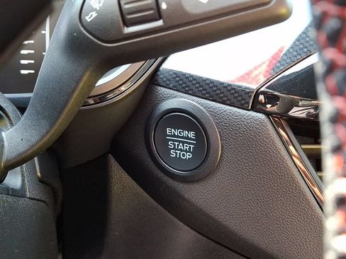 Used 2023 Ford Escape ST-Line AWD/4WD image 25