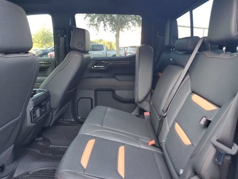 Used 2024 GMC Sierra 1500 AT4 w/ Technology Package AWD/4WD image 11