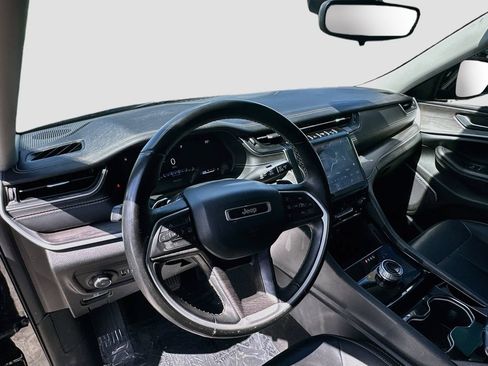 Used 2022 Jeep Grand Cherokee Limited RWD image 9