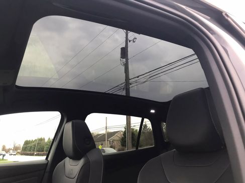 Used 2023 Volkswagen ID.4 Pro S Plus image 33