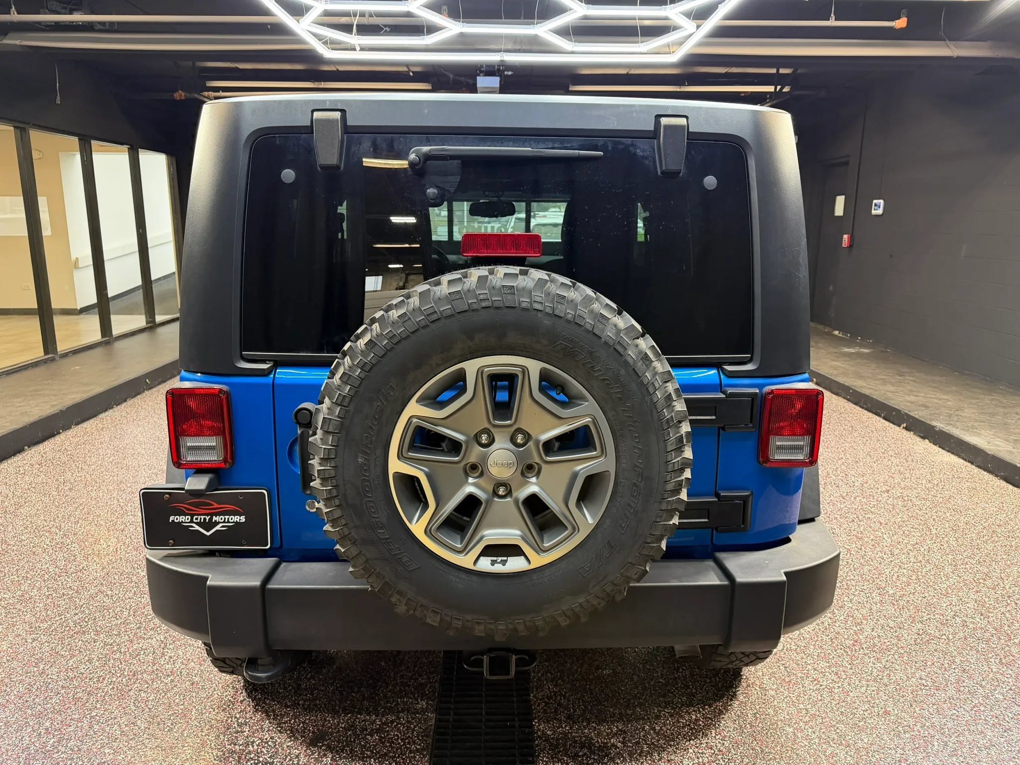 Used 2016 Jeep Wrangler Rubicon w/ Dual Top Group AWD/4WD image 7