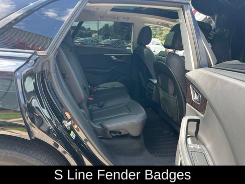 Used 2022 Audi Q8 Prestige w/ Prestige Package AWD/4WD image 31