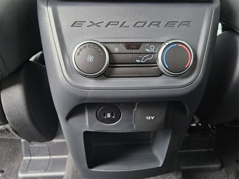 New 2026 Ford Explorer Active w/ Active Comfort Package image 8