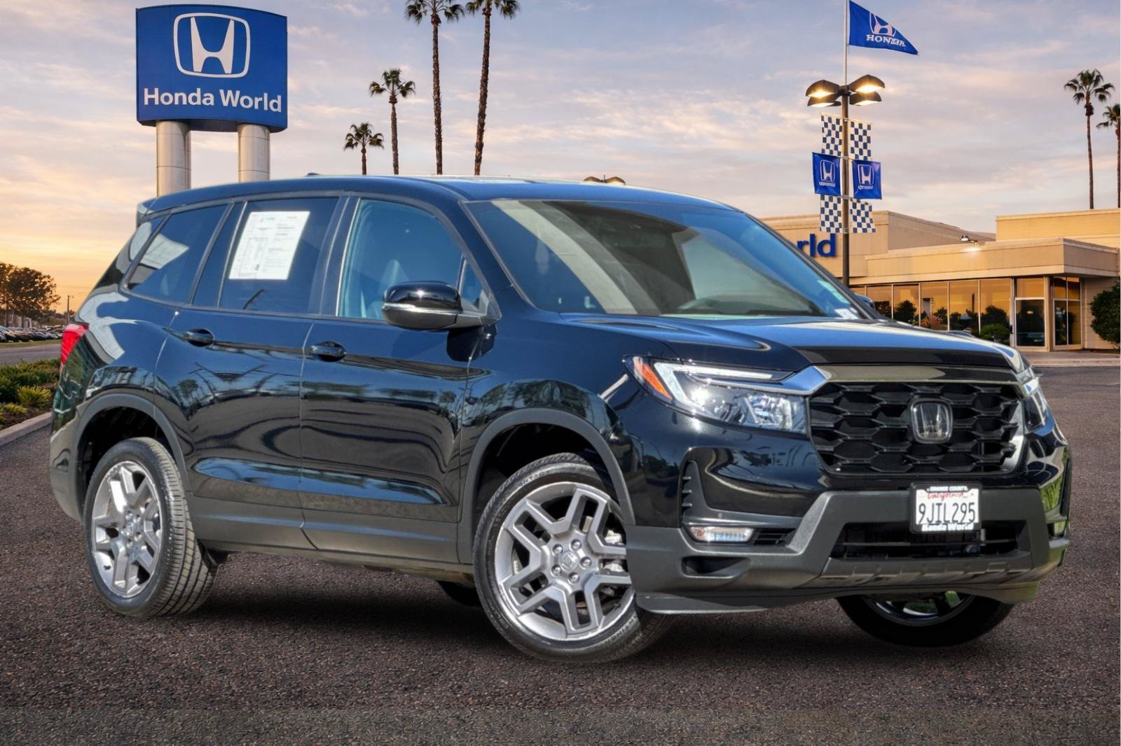 Certified 2023 Honda Passport EX-L image 2