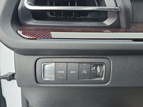 New 2026 Chevrolet Traverse RS w/ LPO, Floor Liner Package AWD/4WD image 17