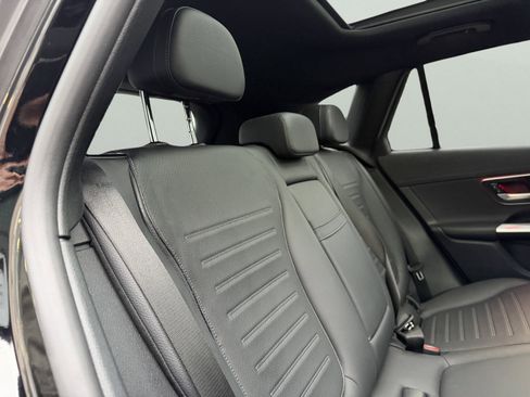 Used 2023 Mercedes-Benz GLC 300 4MATIC image 40