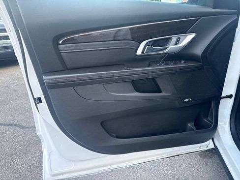 Used 2015 GMC Terrain Denali w/ Cargo Package AWD/4WD image 9