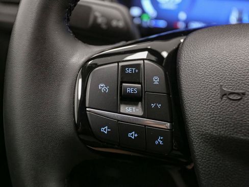 Used 2024 Ford Escape Platinum AWD/4WD image 36