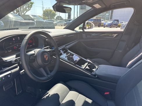 Used 2026 Porsche Panamera image 15