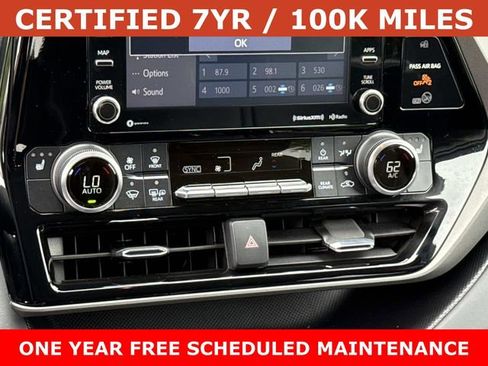 Used 2022 Toyota Highlander XLE AWD/4WD image 22