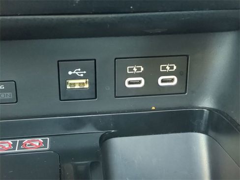 Certified 2025 Toyota Camry SE image 21