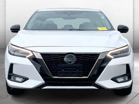 Used 2022 Nissan Sentra SR w/ SR Premium Package FWD image 2