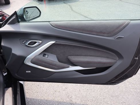 Used 2022 Chevrolet Camaro ZL1 RWD image 26