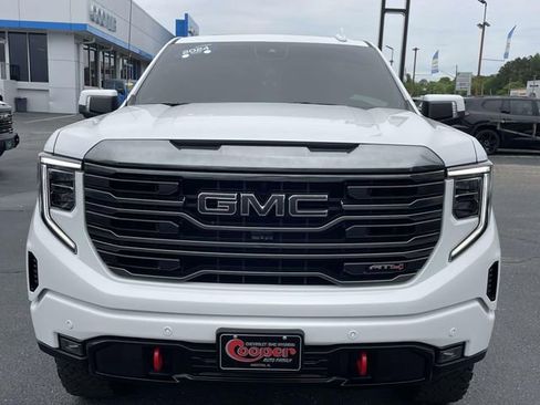Used 2024 GMC Sierra 1500 AT4 w/ AT4 Preferred Package AWD/4WD image 7